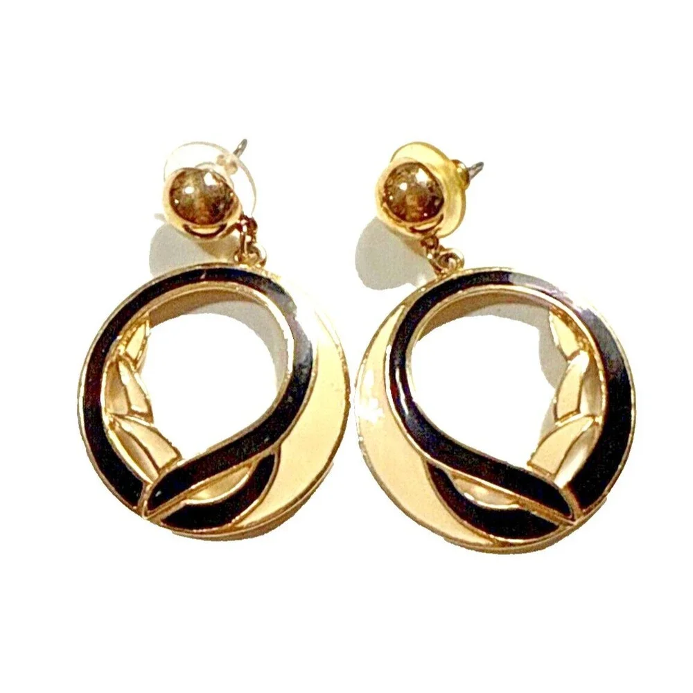 Vintage Trifari 1980s Pierced Earrings Enamel Dangle Gold Tone Black Cream 2”